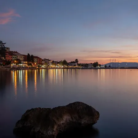 Apartmán Cube Njivice Exteriér fotografie